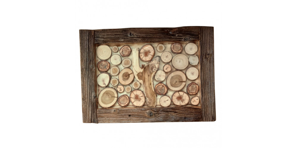 Tablou rustic handmade din rondele de lemn cu rama arsa si lacuita – 61x42 cm Tablou rustic handmade din rondele de lemn cu rama arsa si lacuita – 61x42 cm