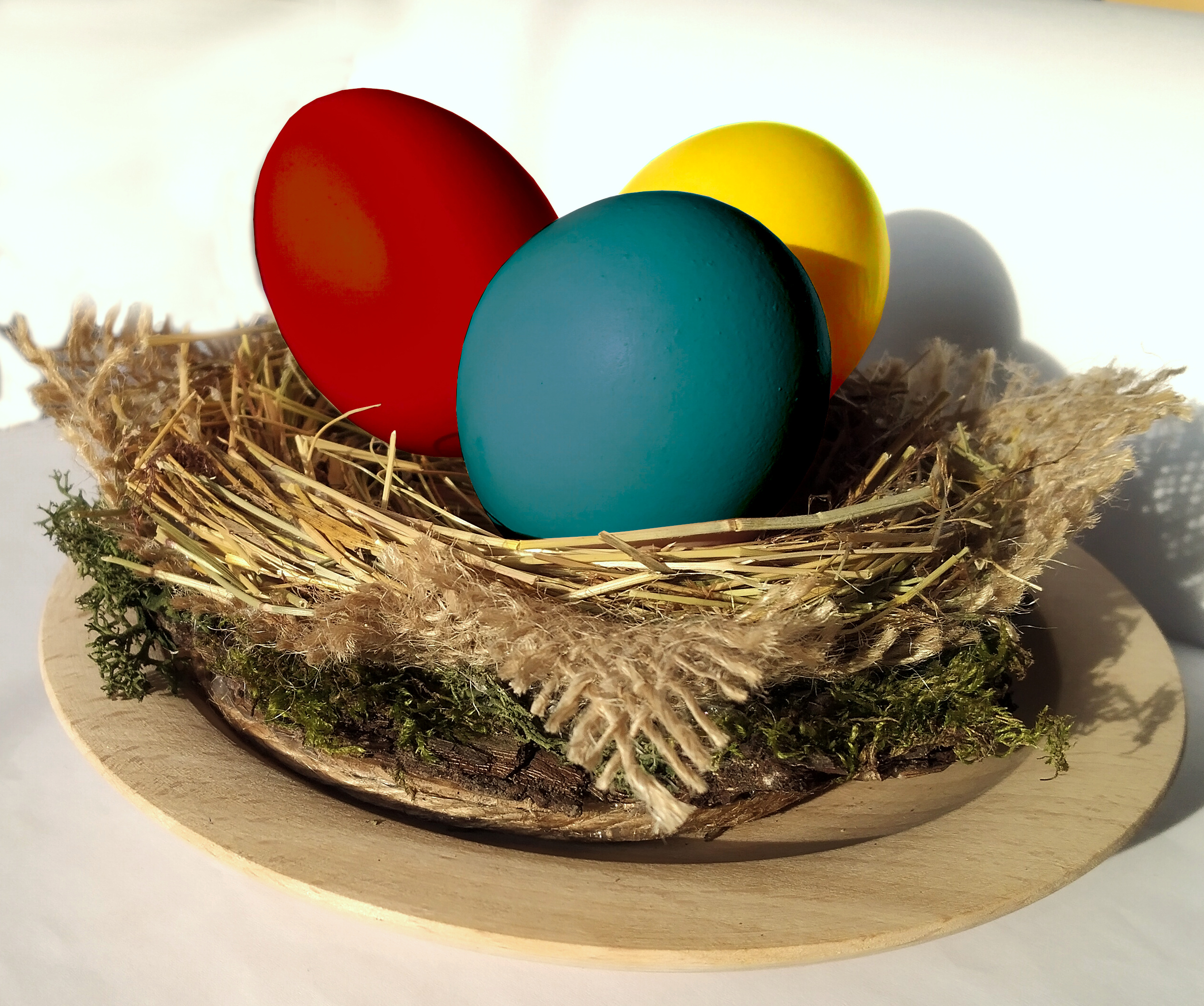 Straw nest, Easter eggs decorative support