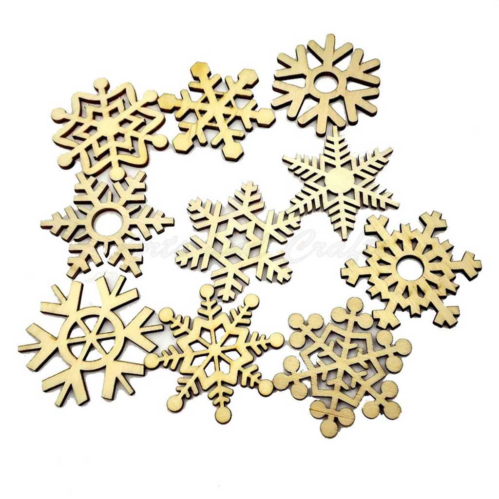 Set of 10 assorted pieces of wooden flakes for the Christmas tree